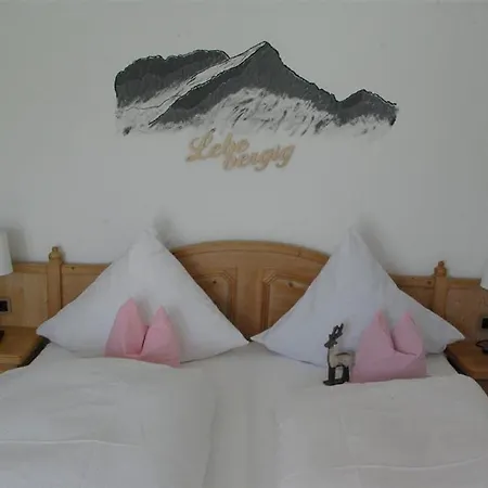Гостевой дом Gaestehaus Ulrich Neuner 3*